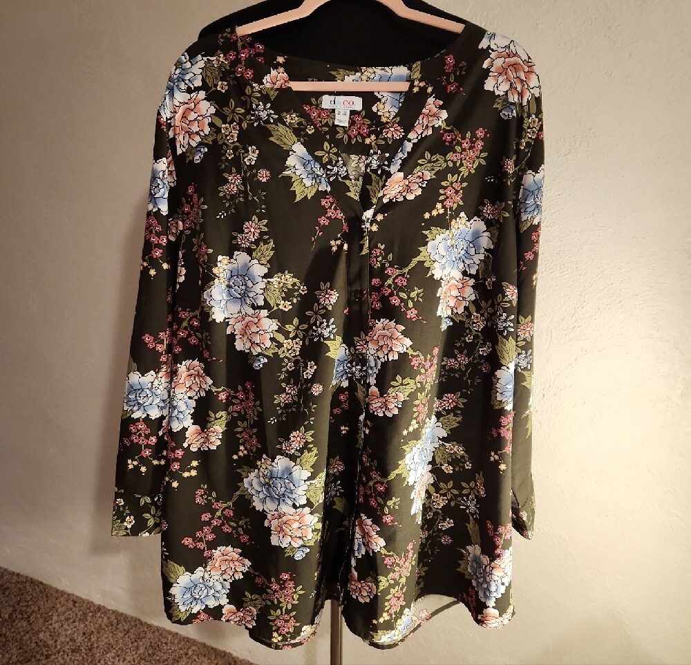 Denim & Co Green Floral Tunic Blouse 3X - Picture 4 of 7
